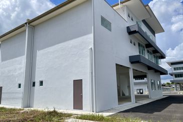 26 Industrial Park Jalan Batu Kawa, 