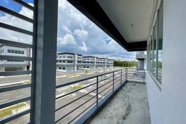 26 Industrial Park Jalan Batu Kawa, 