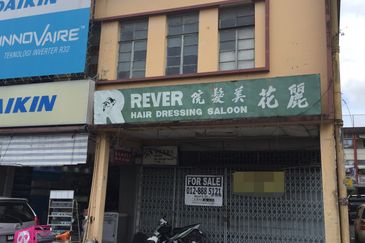 Corner Shophouse @ Jalan Palm Kuching 