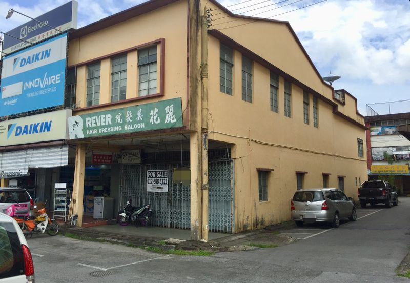 Corner Shophouse @ Jalan Palm Kuching 