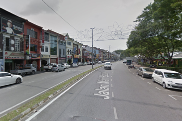 2.5 storey Shophouse @ Main Bazaar Kuching 