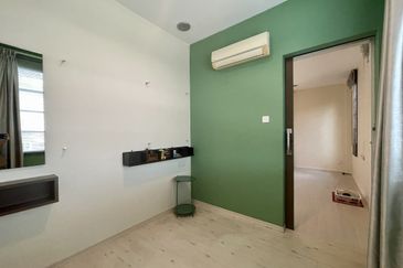 Park Avenue Apartment