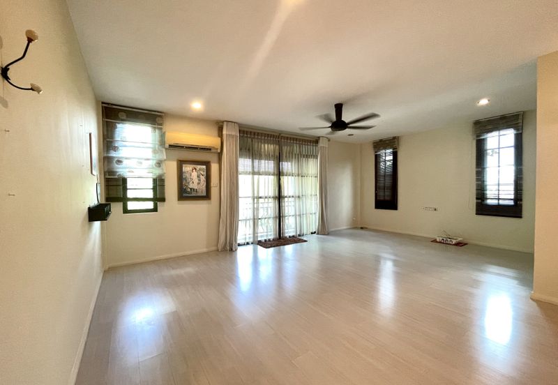 Park Avenue Apartment