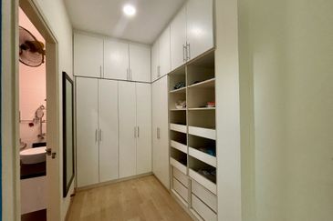 Park Avenue Apartment