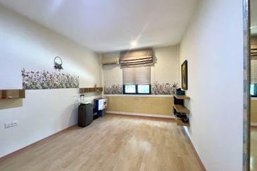 Park Avenue Apartment