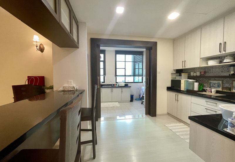 Park Avenue Apartment