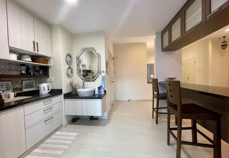 Park Avenue Apartment