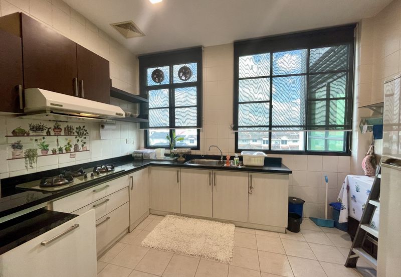 Park Avenue Apartment