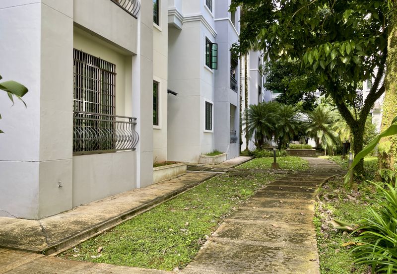 Park Avenue Apartment