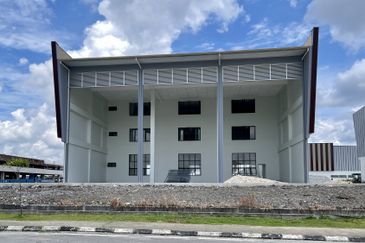  Detached Showroom Pines Square, Batu Kawa