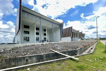  Detached Showroom Pines Square, Batu Kawa