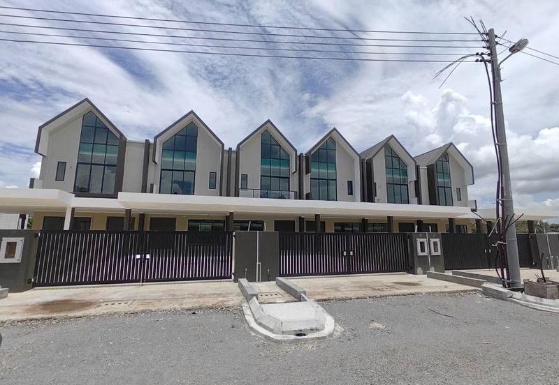 Pine View, Pines Square, Batu Kawa 