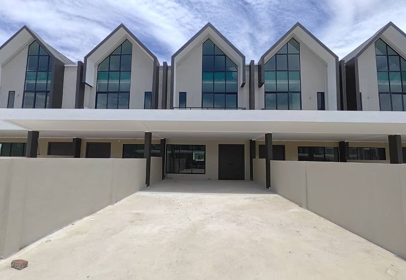 Pine View, Pines Square, Batu Kawa 