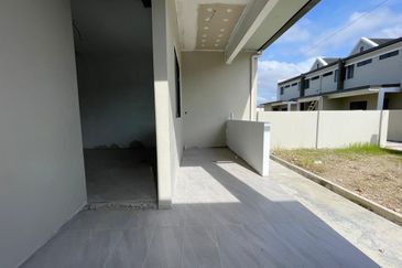 Pine View, Pines Square, Batu Kawa 