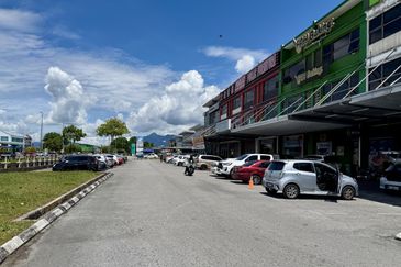 3-storey Shophouse Matang Hub, Matang Jaya