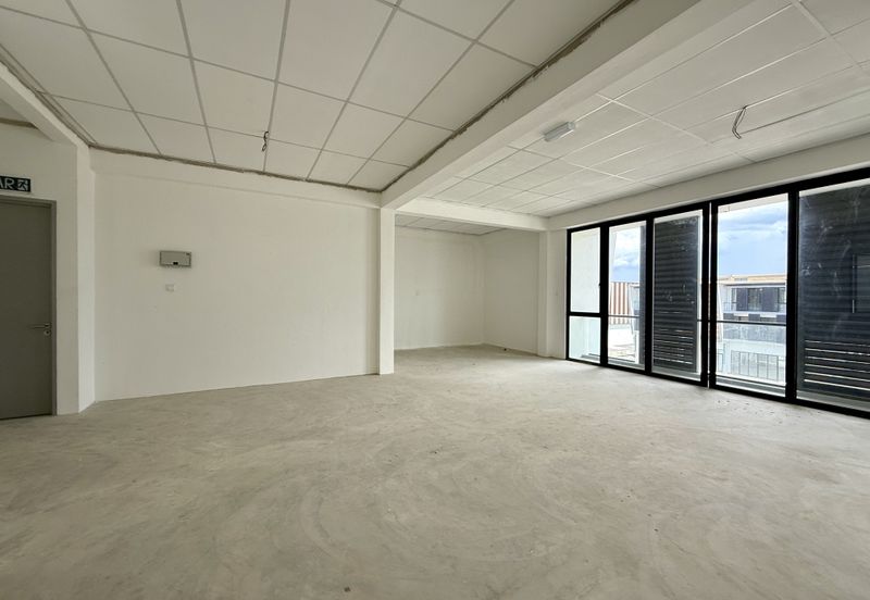 3-storey Semi-detached Showroom Pines Square, Jalan Batu Kawa