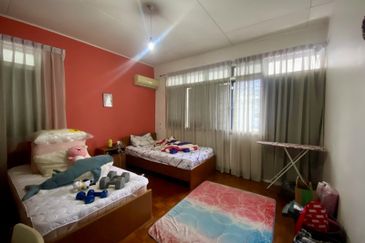 Jalan Urat Mata, Tabuan Jaya