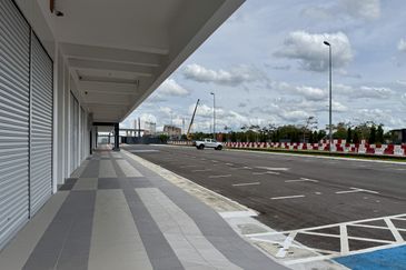  3-storey Corner Shophouses, Northbank Commercial Centre