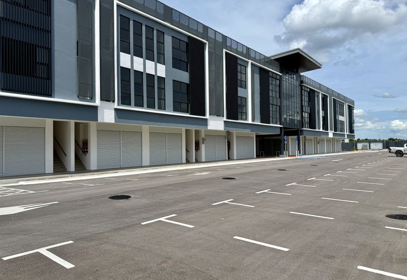  3-storey Corner Shophouses, Northbank Commercial Centre