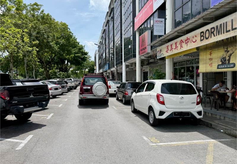 4-Storey Shophouse,  Bormill Estate