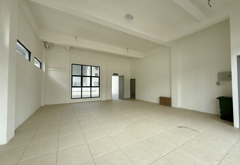 3-storey Semi-detached Showroom Pine Square, Jalan Batu Kawa