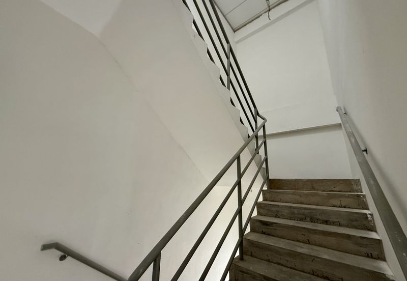 3-storey Semi-detached Showroom Pine Square, Jalan Batu Kawa