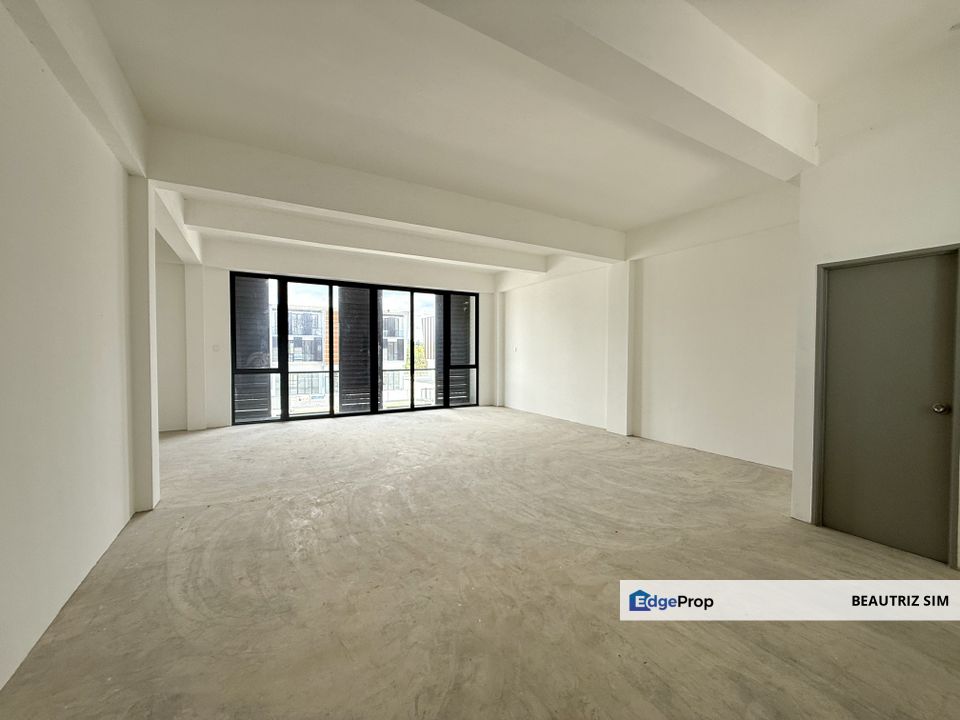 3-storey Semi-detached Showroom Pine Square, Jalan Batu Kawa, Sarawak, Kuching