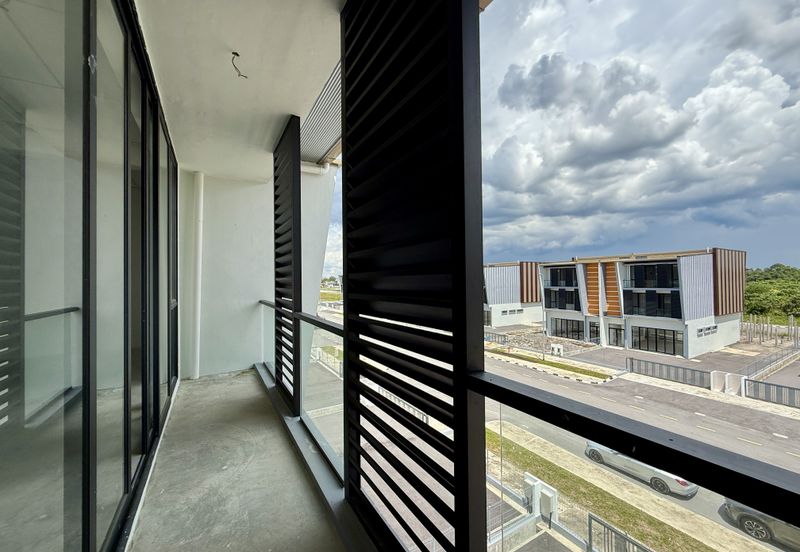 3-storey Semi-detached Showroom Pine Square, Jalan Batu Kawa