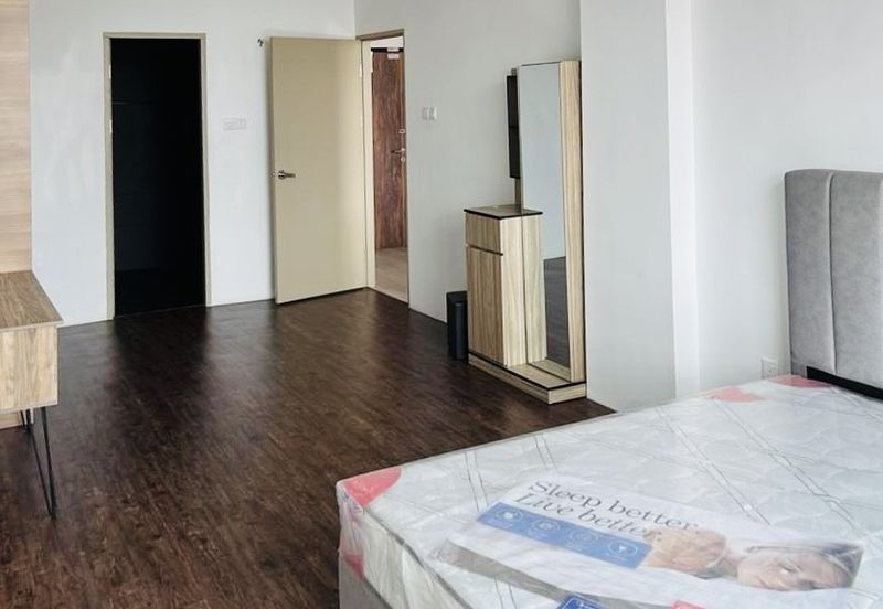 Fulton Park Apartment