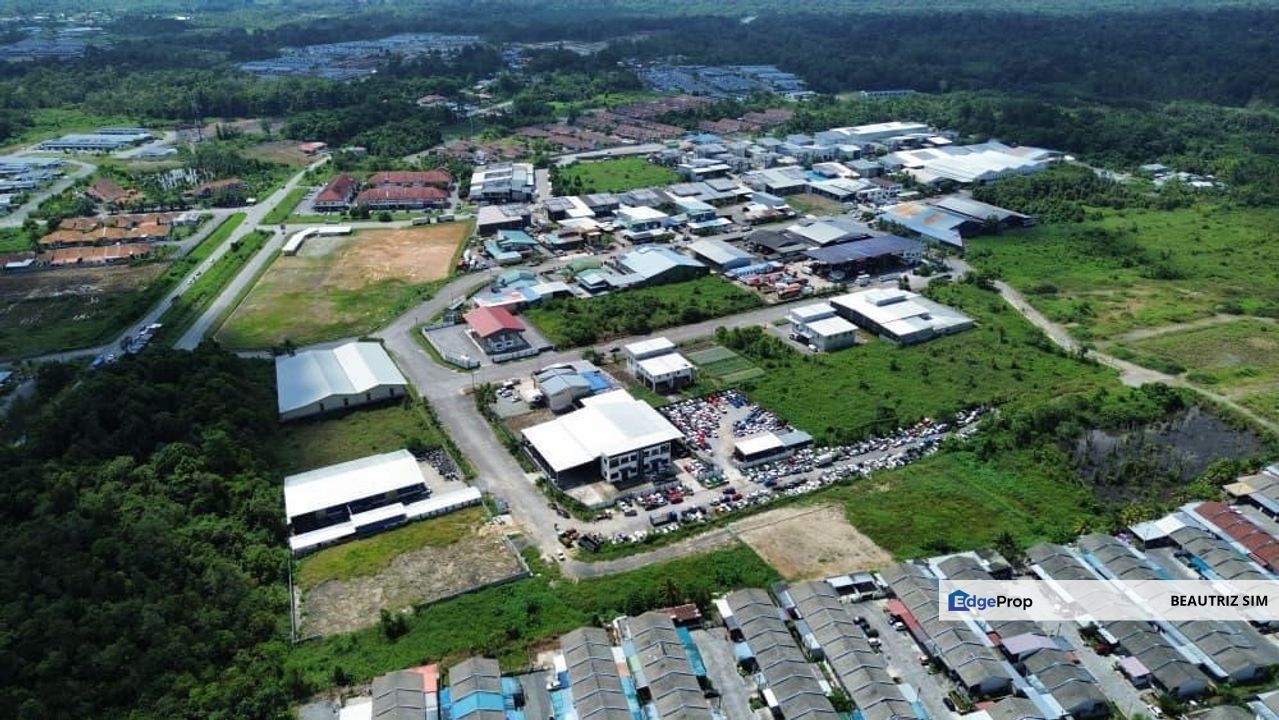 Native Land, Jalan Stakan, Sarawak, Kuching