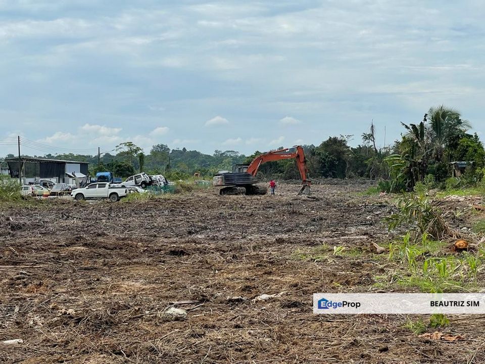 Native Land, Jalan Stakan, Sarawak, Kuching