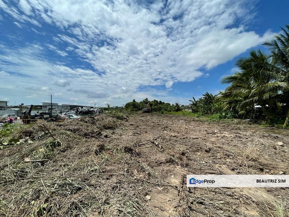 Native Land, Jalan Stakan, Sarawak, Kuching