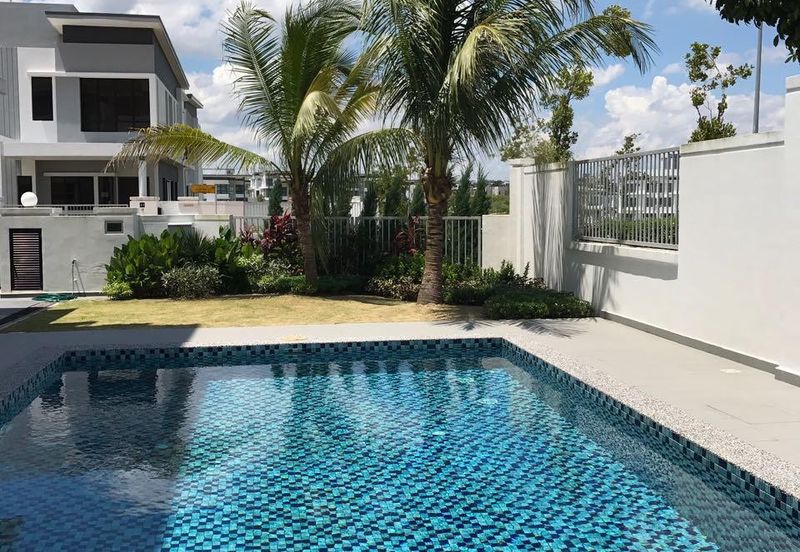 The Canal Garden South, Horizon Hills