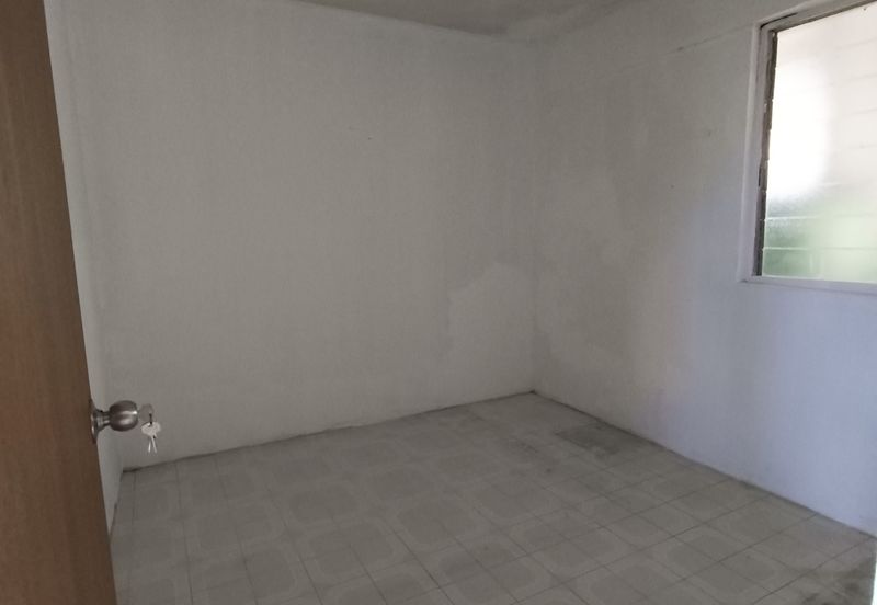 Flat Taman Ungku Tun Aminah