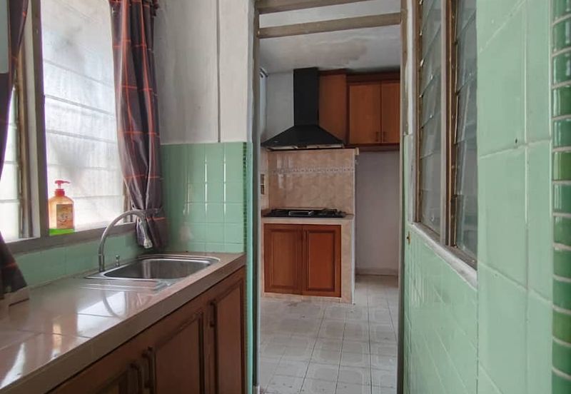 Flat Taman Ungku Tun Aminah