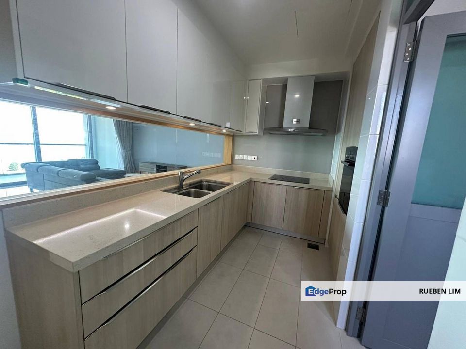 Southern Marina Condominium For Sale and Rent – Full Sea View, Fully Furnished, Johor, 