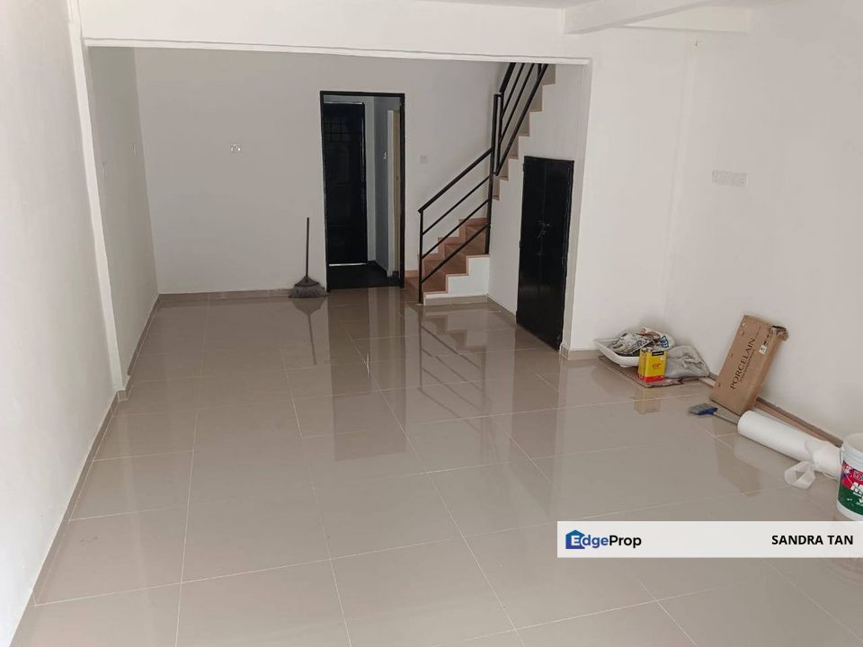 553, Jalan Senai Jaya 1/9 Double Storey Low Cost, Johor, Senai