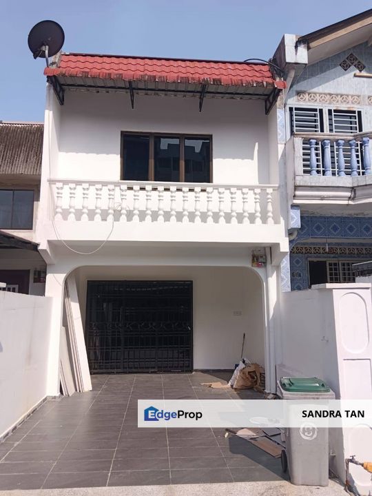 553, Jalan Senai Jaya 1/9 Double Storey Low Cost, Johor, Senai
