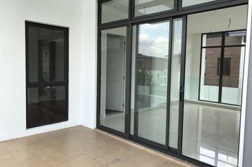 Home Tree, Long Branch @ Kota Kemuning, Shah Alam