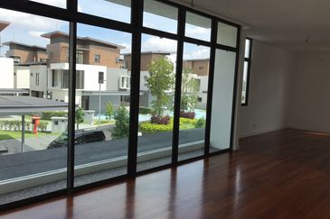 Home Tree, Long Branch @ Kota Kemuning, Shah Alam