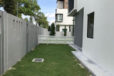 Home Tree, Long Branch @ Kota Kemuning, Shah Alam