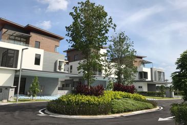 Home Tree, Long Branch @ Kota Kemuning, Shah Alam