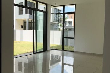 Home Tree, Long Branch @ Kota Kemuning, Shah Alam