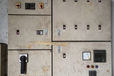 PUCHONG WAREHOUSE FOR SALE