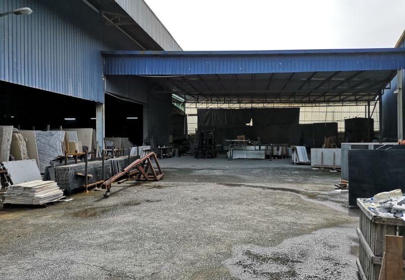 PUCHONG WAREHOUSE FOR SALE