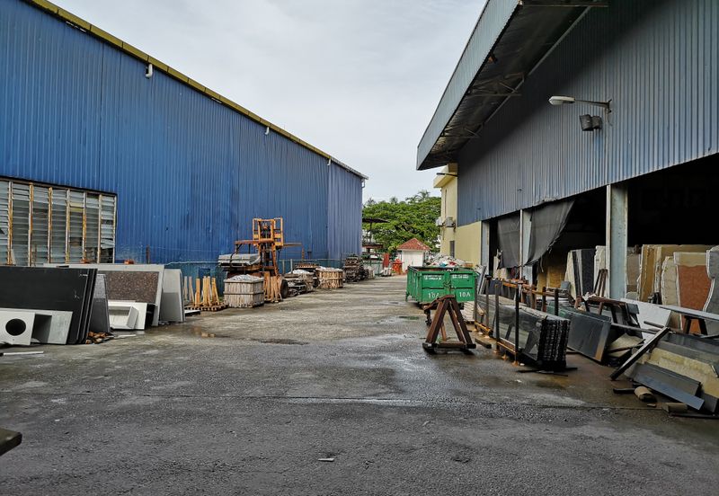 PUCHONG WAREHOUSE FOR SALE