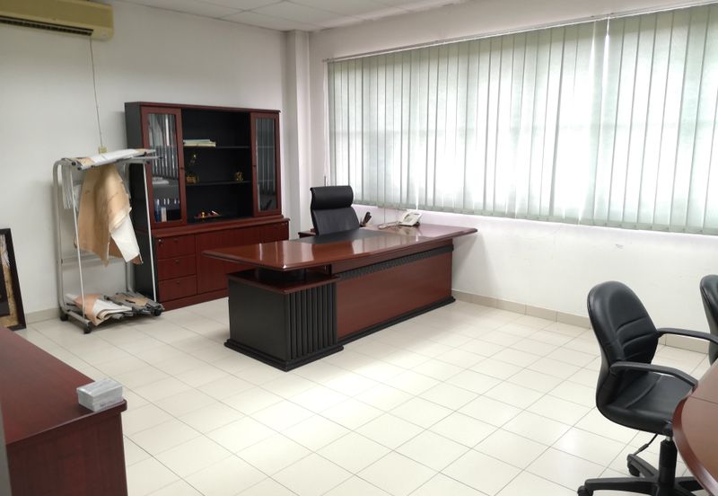 PUCHONG WAREHOUSE FOR SALE