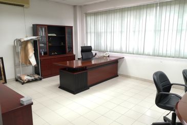 PUCHONG WAREHOUSE FOR SALE