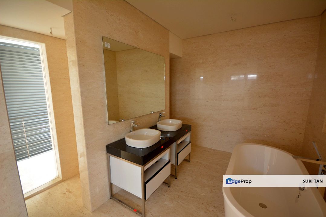 G【Ultimate Luxury Living!】Expansive Semi-D with Lift, Pool, and Underground Parking for 7 Cars, Kuala Lumpur, Sungai Besi