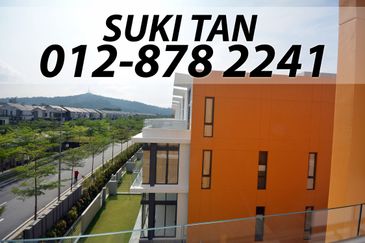 Lake Fields - Trilliums